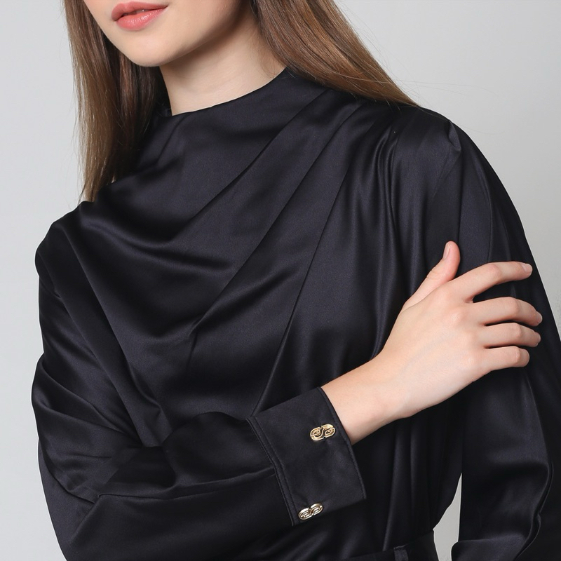 AMELIE set with signature label