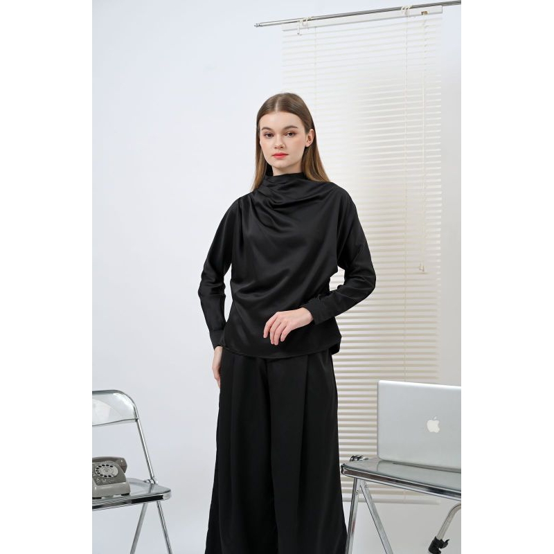 AMELIE SET | kemeja lengan panjang satin oversized dan celana satin wide highwaist - Image 4