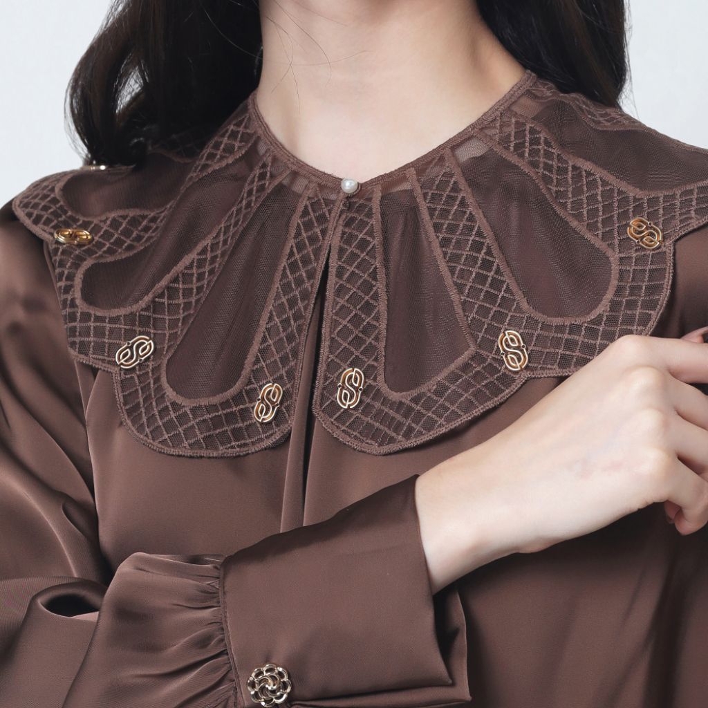 AYLA Blouse Detachable Collar - Image 3